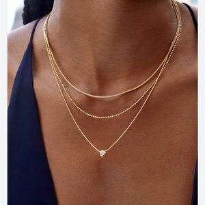 (15)BaubleBar NEW Demi-Fine
Dainty necklaces